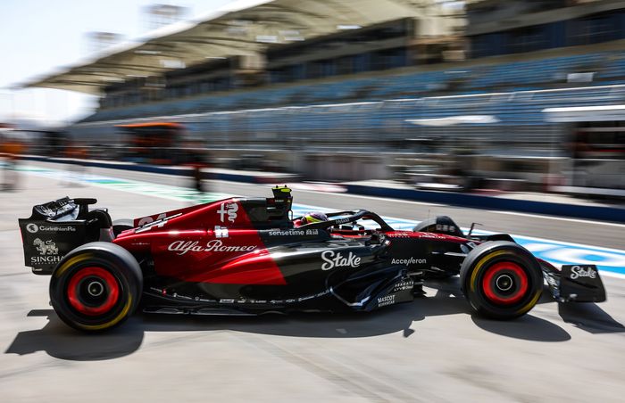 Guanyu Zhou mengaku senang dengan mobil Alfa Romeo C43 pada tes F1 2023 Bahrain