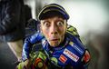 OMG! Akhirnya Valentino Rossi Resmi Menikahi Pacarnya?