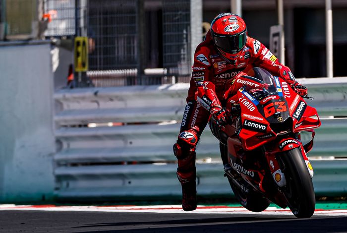 Pecco Bagnaia memperbaiki catatan waktunya dan berada di posisi kedua tercepat tes MotoGP Misano 2022