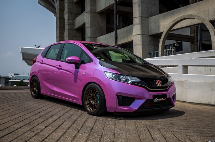 Modifikasi Honda Jazz GK5 tampil percaya diri pakai warna unik