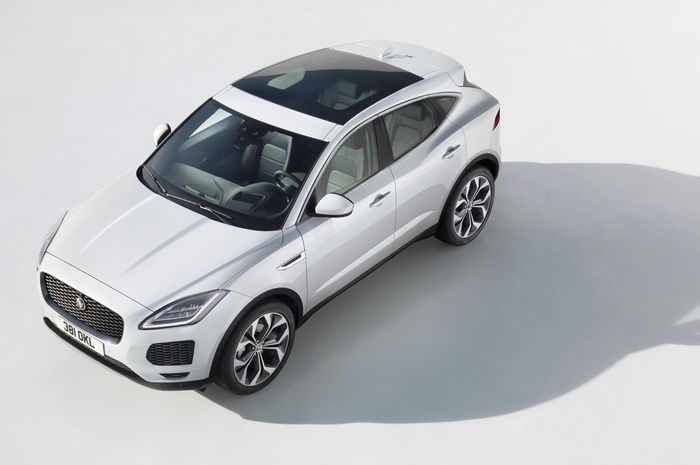 Jaguar E-Pace Atas