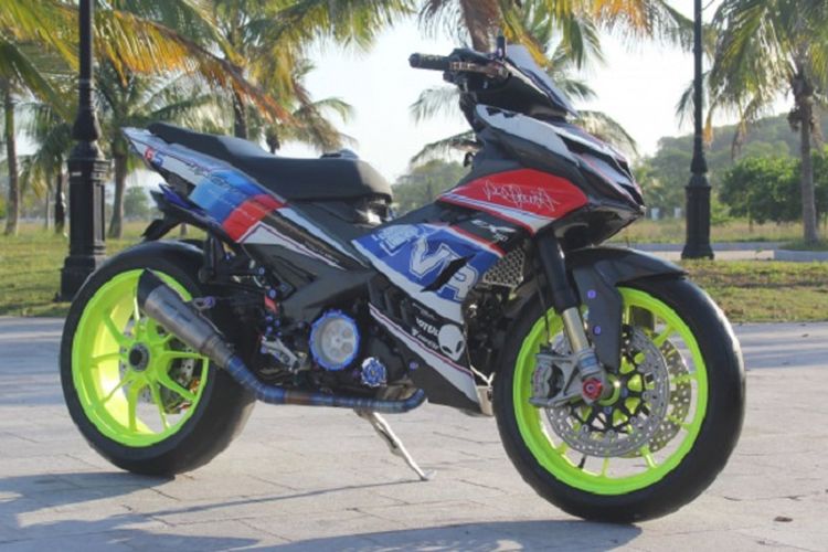 Ngebet Jadi Moge Balap Yamaha Mx King Comot Kaki Kaki Ducati 899 Gridoto Com