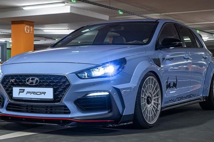 Hyundai i30N dengan pasokan body kit custom buatan Prior Design