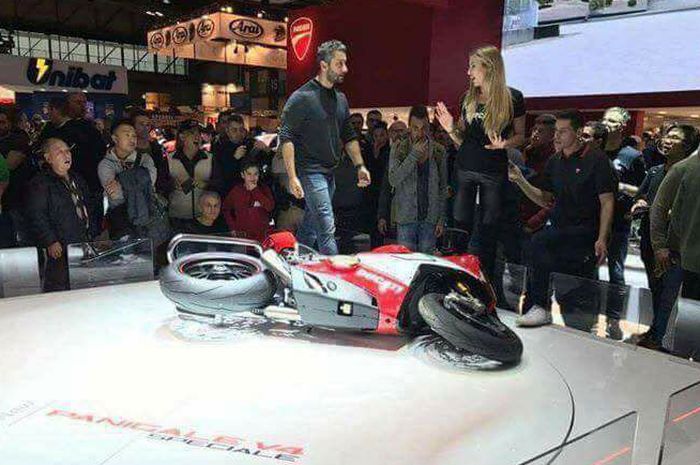 Ducati Panigale V4 Speciale EICMA