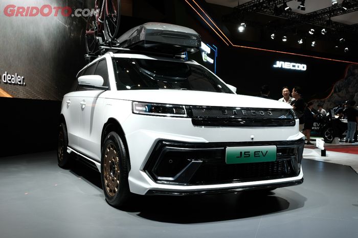 Mobil listrik SUV Jaecoo J5 akan mengguakan kaca film UFILM sebagai OEM