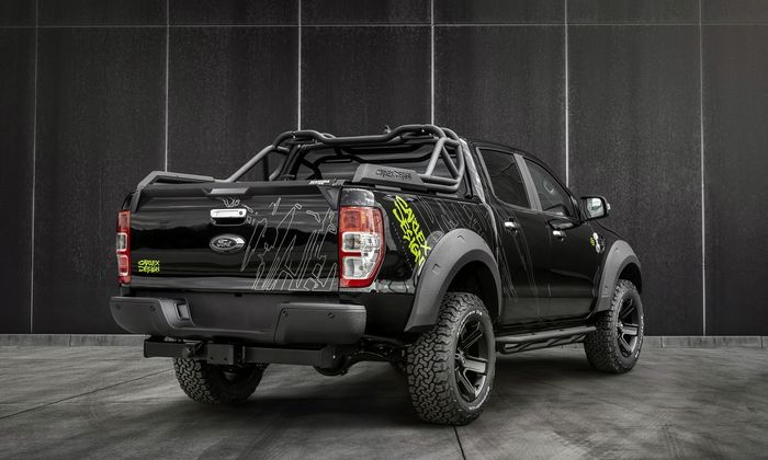 Tampilan belakang Ford Ranger hasil modifikasi Carlex Design