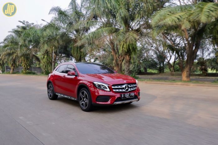 Mercedes-Benz GLA 200 AMG Line