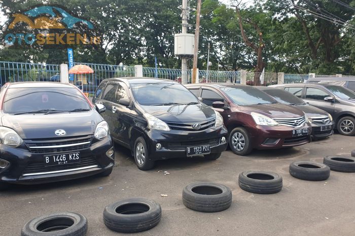 Rekomendasi mobil seken dengan harga murah.