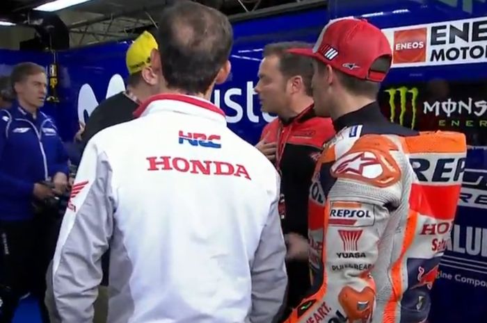 Marc Marquez berusaha minta maaf ke Valentino Rossi