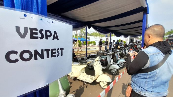 Vespa contest di acara Air Force Scooter Gathering di Lanud Halim Perdanakusuma