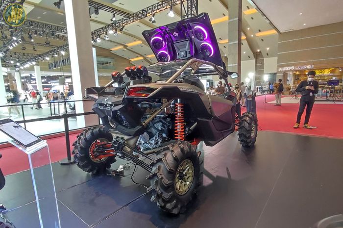 Can Am Maverick X3 X MR Turbo RR