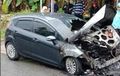Bocah Nyaris Jadi Korban, Ford Fiesta Meledak Dua Kali Lalu Terbakar