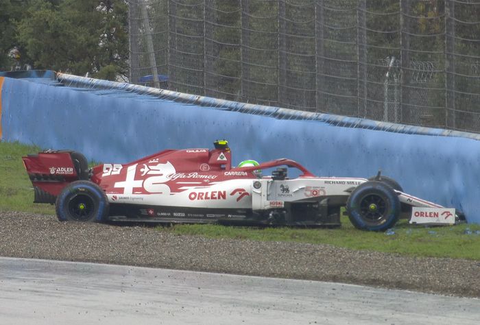 Antonio Giovinazzi melebar sebelum balapan F1 Turki 2020 dimulai