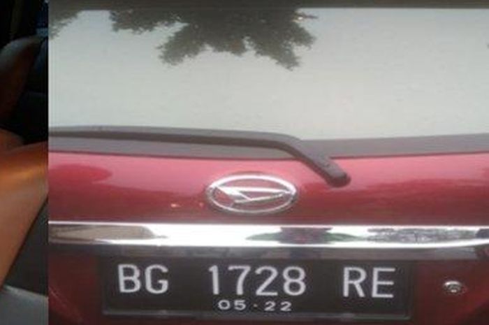 Daihatsu Xenia bikin heboh setelah ditemukan mayat pria di dalam kabin usai parkir berjam-jam posisi mesin menyala di Palembang