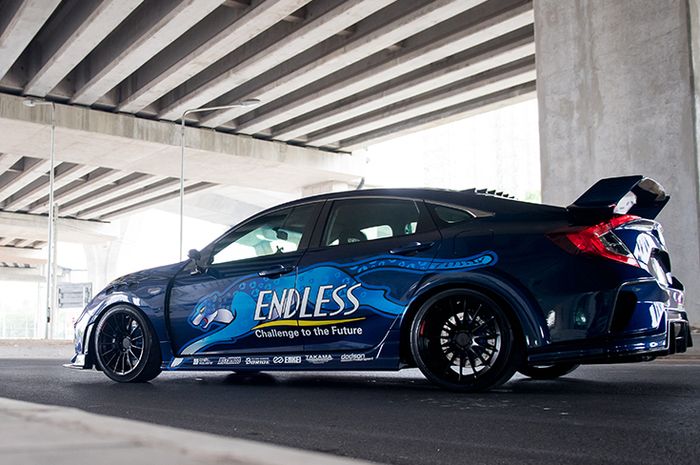 Honda Civic Turbo bergaya racing
