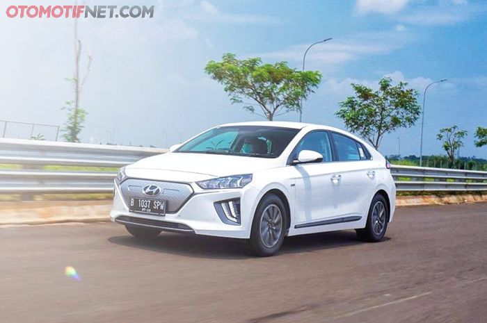 Hyundai IONIQ Electric bisa berakselerasi dari 0-100 km/jam dalam 9,3 detik