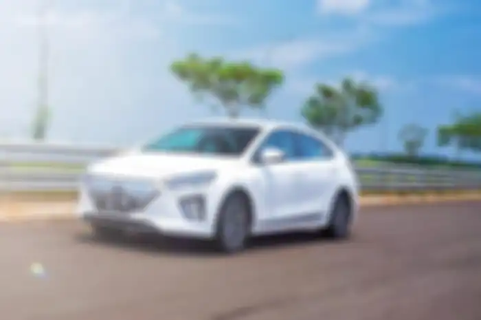 Hyundai IONIQ Electric bisa berakselerasi dari 0-100 km/jam dalam 9,3 detik