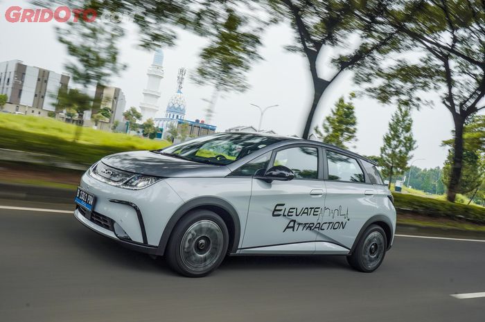 Pengalaman kurang menyenangkan dialami salah satu pemilik BYD Dolphin bernama Wahyu Tanuwidjaja.