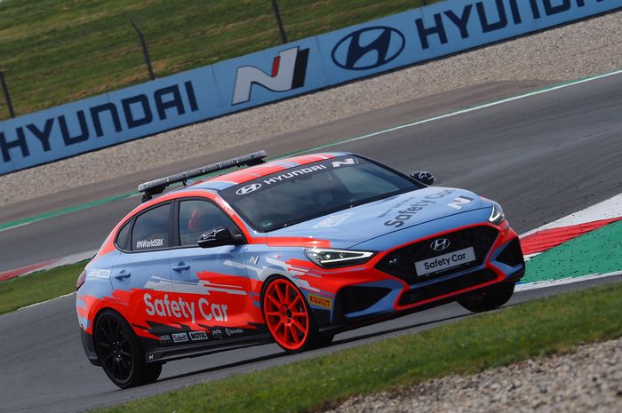 Hyundai i30 Fastback N menjadi safety car di kejuaraan dunia Superbike atau WorldSBK