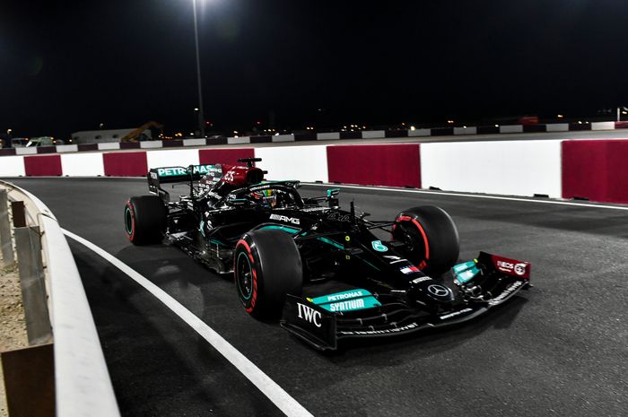 Bos Tim Mercedes yakin Lewis Hamilton bisa kejar poin milik Max Verstappen di balapan F1 Arab Saudi 2021