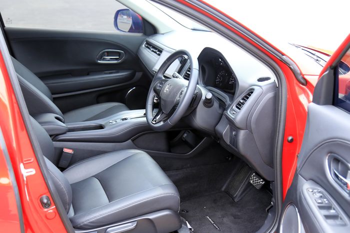 Interior Honda HR-V E Special Edition terasa semakin mewah layaknya tipe Prestige