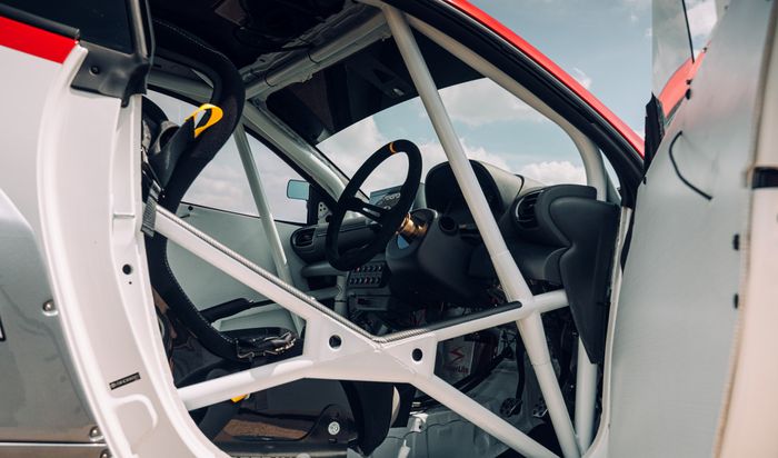 Tampilan kabin modifikasi Toyota GR Yaris juga dibikin terondol