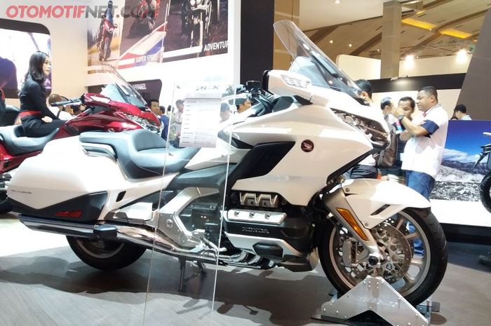 Honda Gold Wing DCT Tour versi AHM