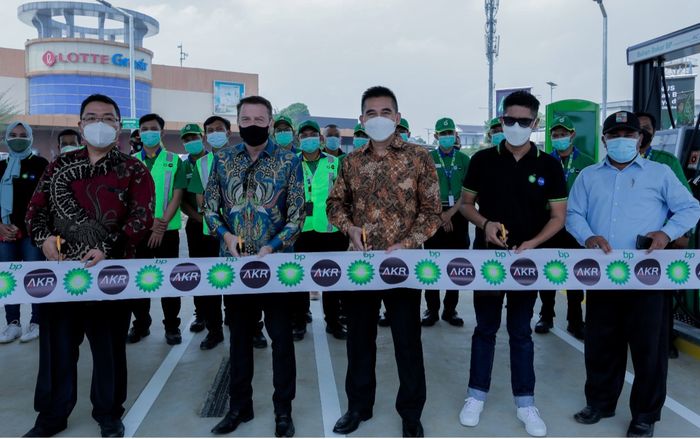 Peresmian SPBU BP-AKR di Bogor, Jawa Barat