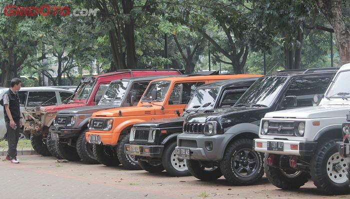 Berbagai Jimny hadir pada kegiatan ini, seperti Jimny White, Katana, dan Sierra.