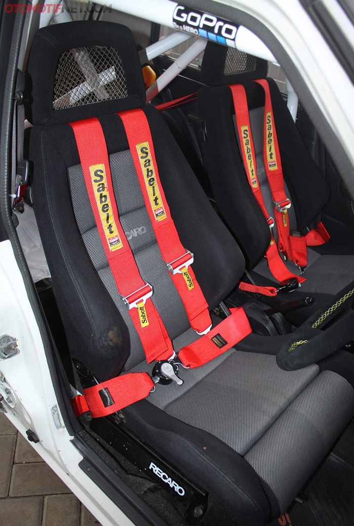 Jok Recaro LX lengkap dengan seatbelt Sabelt 4 titik