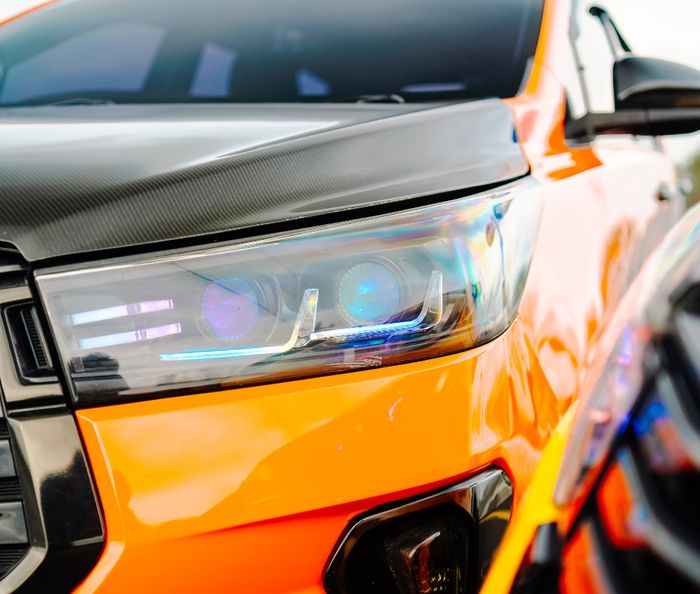 Modifikasi lampu pol-polan dari Toyota Kijang Innova Reborn