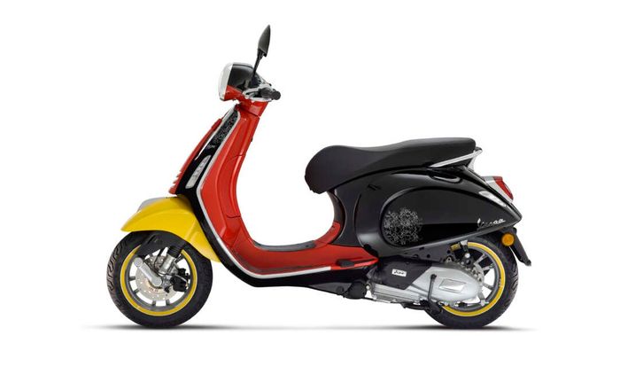 Vespa Primavera 150 Mickey Mouse Edition