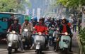 Terkenal Pecinta Vespa, Anies Baswedan Riding Bareng Komunitas