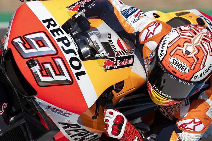 Pembalap Repsol Honda, Marc Marquez menjadi penguasa pada FP1 MotoGP Italia, sedangkan Valentino Rossi kesulitan tembus 10 besar