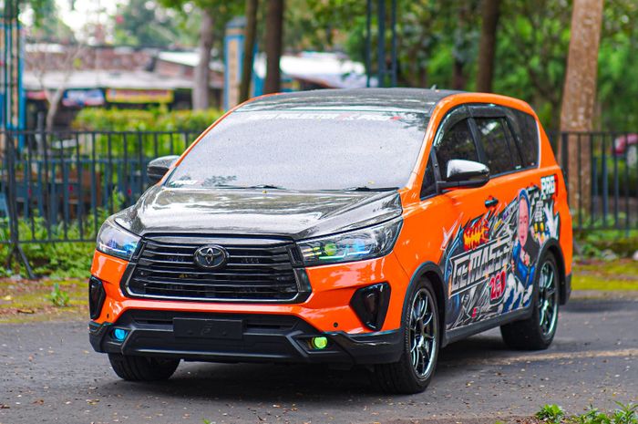 Modifikasi Toyota Kijang Innova Reborn punya tatapan tajam pada lampu depan