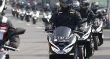 Cara Aman Mengerem Motor untuk Pemula, Hindari Kecelakaan Fatal!