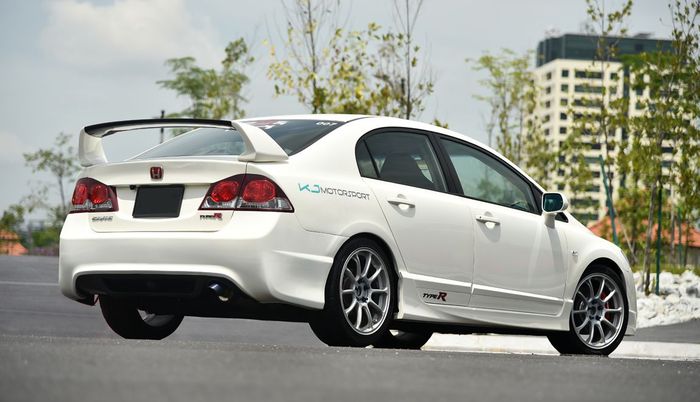 Honda Civic FD2 full body kit Type R, mulai depan hingga belakang