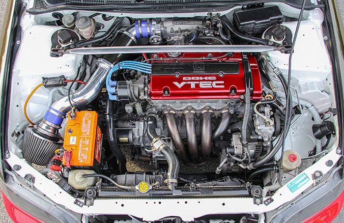 Modifikasi Honda Accord Cielo sudah engine swap mesin H22A milik Euro R