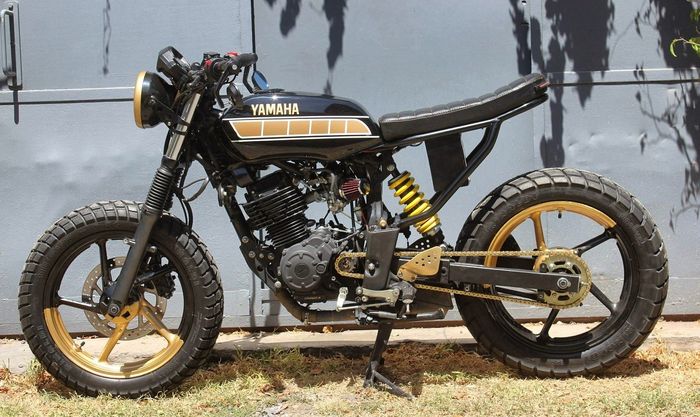 Yamaha Byson custom street tracker dari Lino Motos Custom