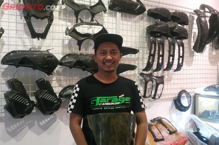 Garagecarbon26, workshop spesialis lapis carbon body motor di Depok, Jawa Barat