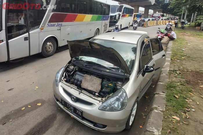 Ilustrasi mobil mogok