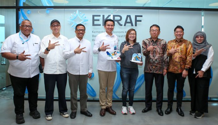 Kerja sama Mitsubishi Motors dengan Garuda Indonesia dan Tahilalats