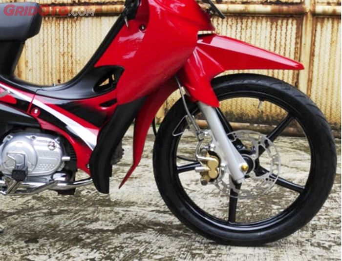 Yamaha Jupiter lawas makin kece dengna kaki-kaki baru pelek Vrossi discbrake Megatech