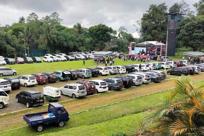 Komunitas Daihatsu Xenia Indonesia Club (DXIC) mengadakan Munas III sekaligus Kopdarnas di Yogyakarta.