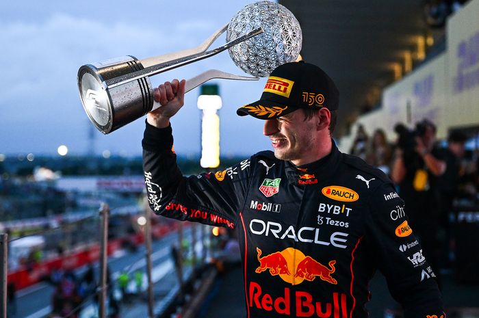 Max Verstappen mengunci gelar juara dunia F1 2022 dengan sedikit kontroversi di Jepang