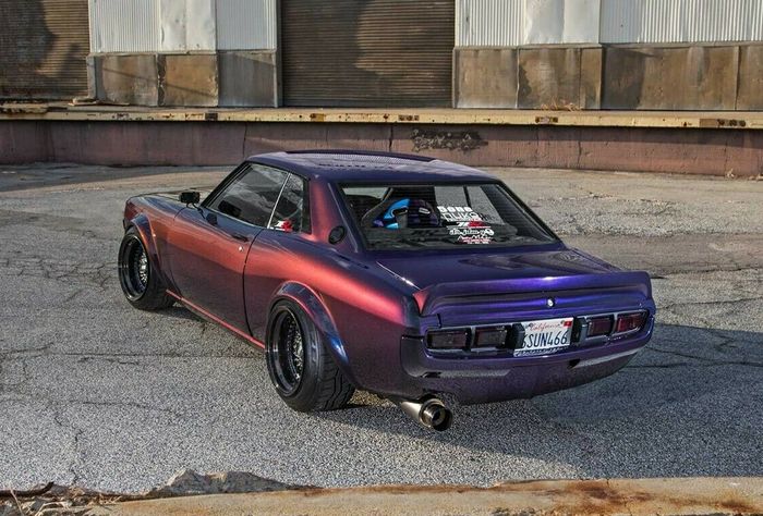 Restomod Toyota Celica 1977 pakai pelek BBS RS model mesh ukuran 16 inci 