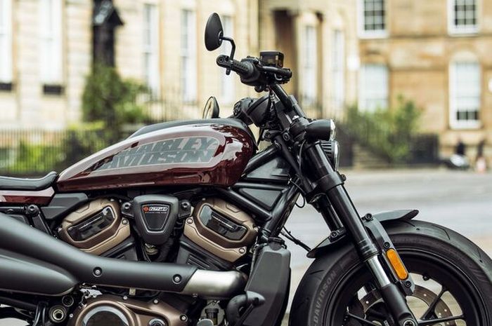 Penampakan motor baru bermesin 300 cc Rp 50 jutaan yang tampilannya mirp Harley-Davidson Sportster S.