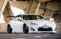 Toyota 86 Gaya Street Racing, Berjubah Rocket Bunny Plus Kaki Agresif