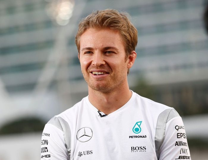 Menanggapi kesalahan yang diperbuat Vettel, mantan pembalap F1, Nico Rosberg tidak bisa menyembunyikan rasa kecewanya.