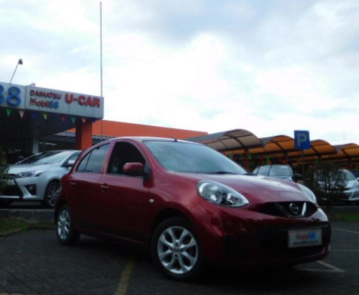 Nissan March 1,2 tahun 2014.